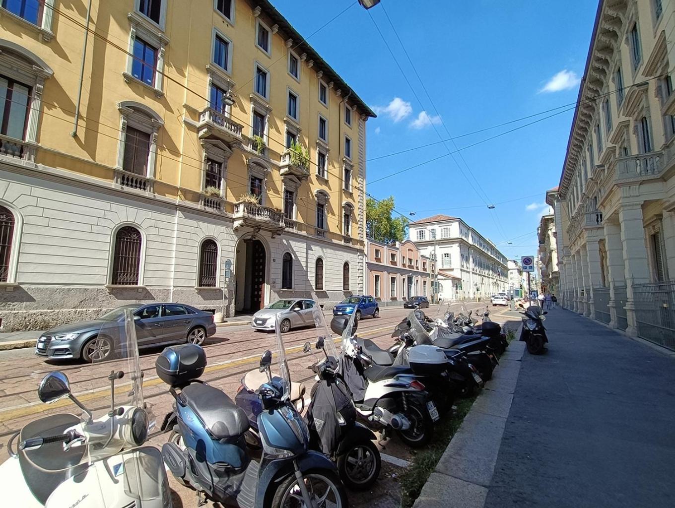 Sahi - Residenza Corso Italia Tre Camere, Due Bagni E Un Salone Milan Exterior photo